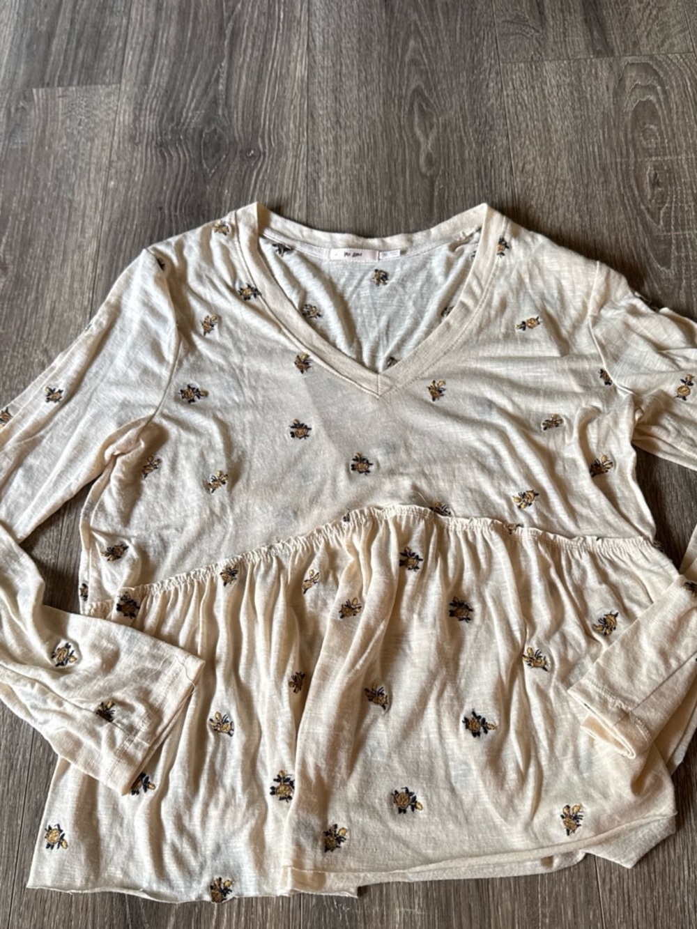 Mi Ami Cream V-Neck Babydoll Tunic with Tiny Floral Print